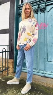 Die neue Oui Kollektion ist eingetroffen !!
Lust schon mal auf neue Farben ? Kommt vorbei und schaut Euch die neuen Teile an 🙋‍♀️#boutique #fashion #kollektion #outfitinspiration #gk.mode